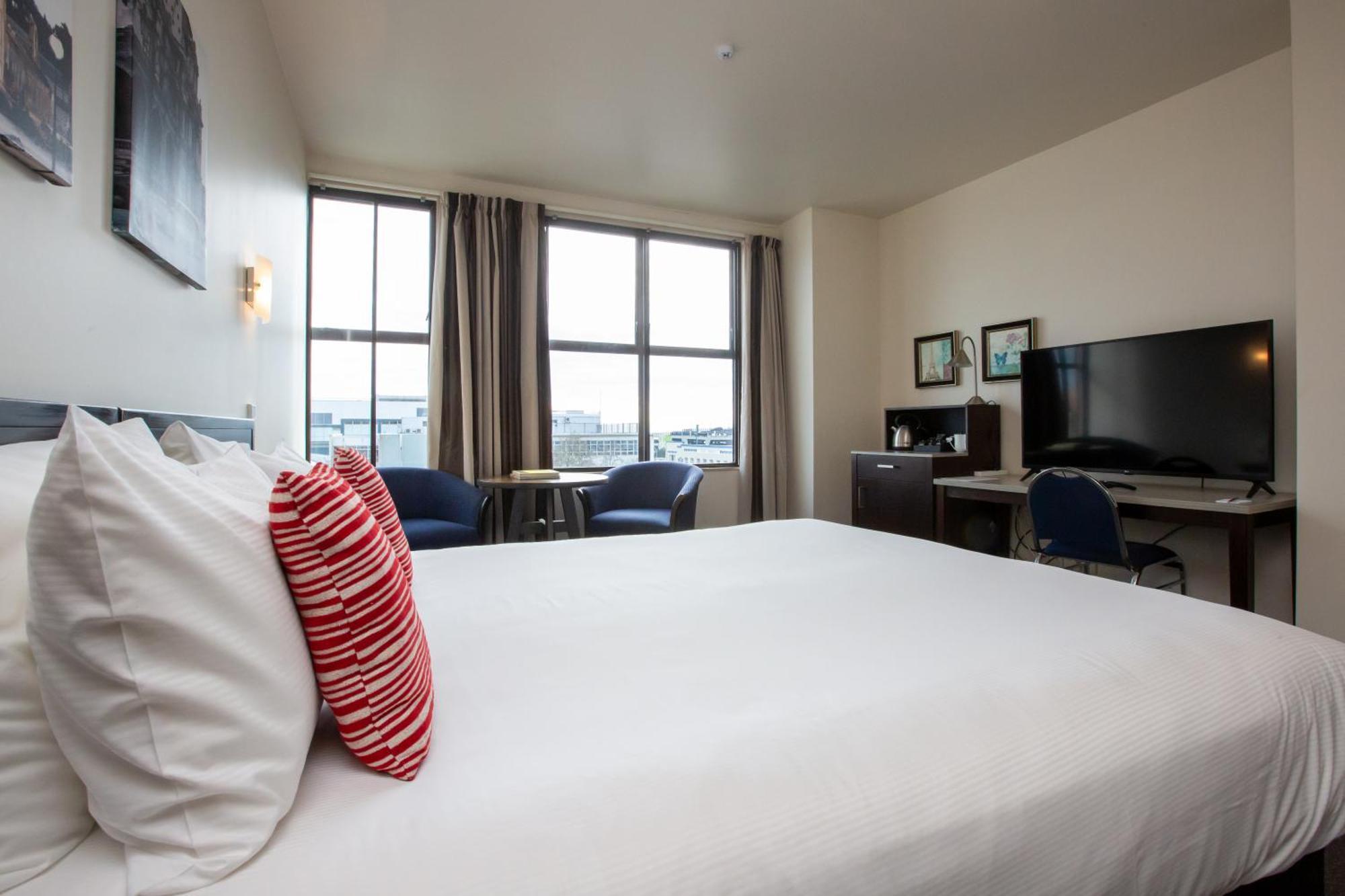 Hotel Distinction